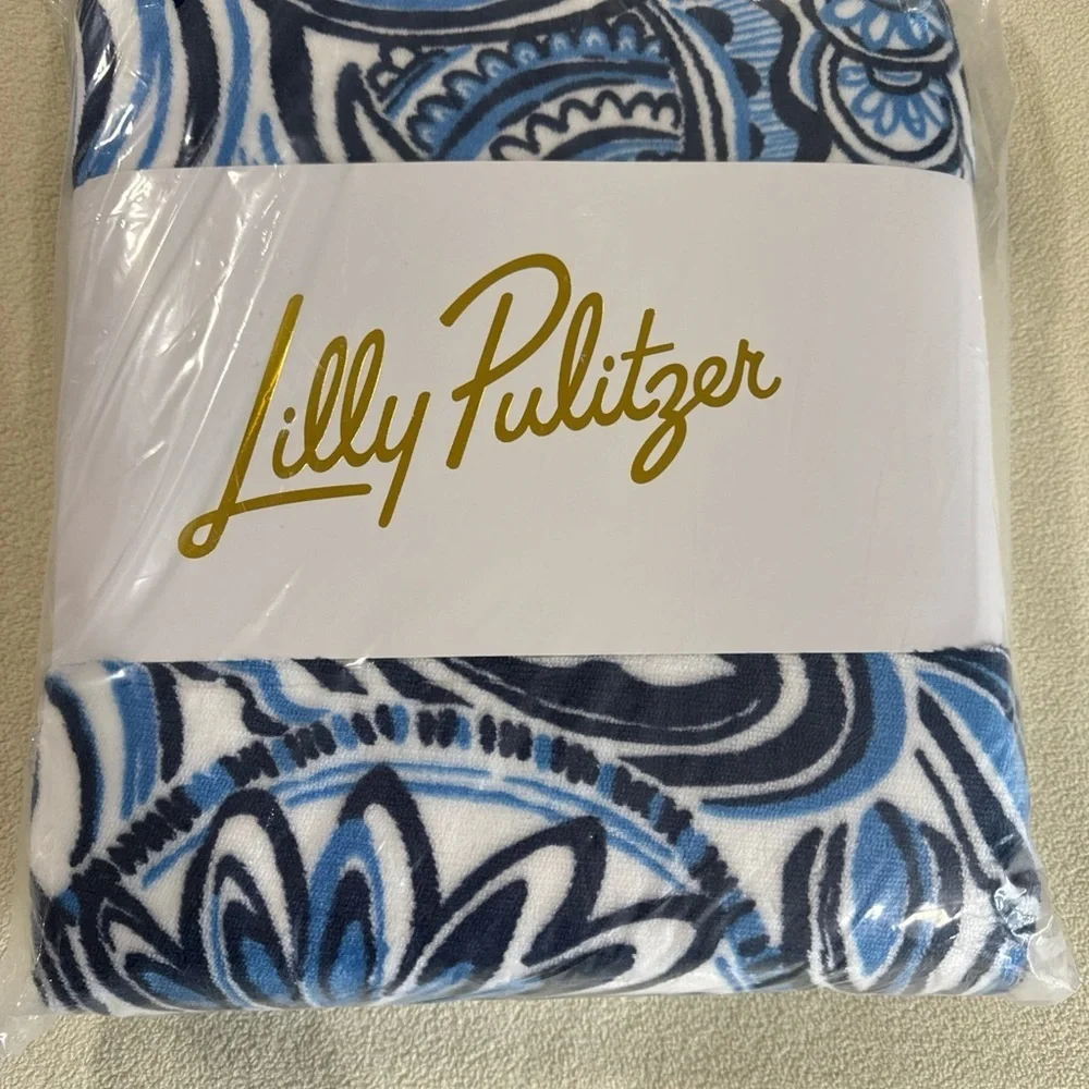 Lilly Pulitzer Blue and White Throw Blanket